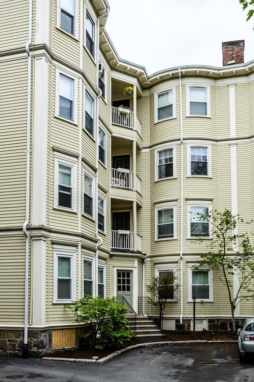14 Linden Street, Unit 7 Brookline, MA 02445 - Photo 21 of 22