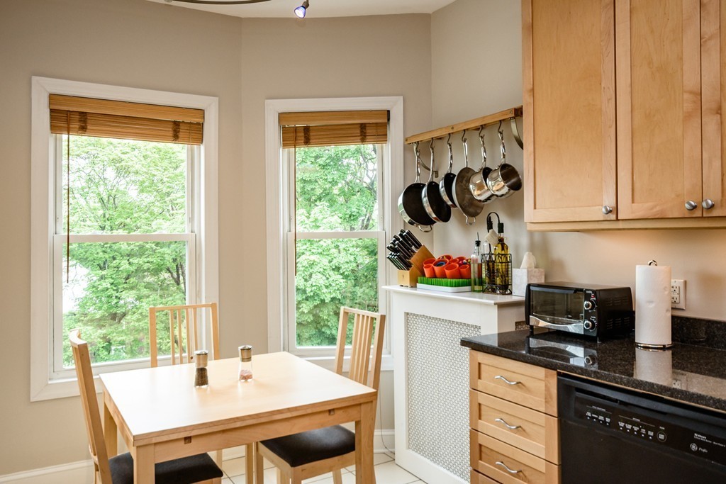 14 Linden Street, Unit 7 Brookline, MA 02445 - Photo 6 of 22