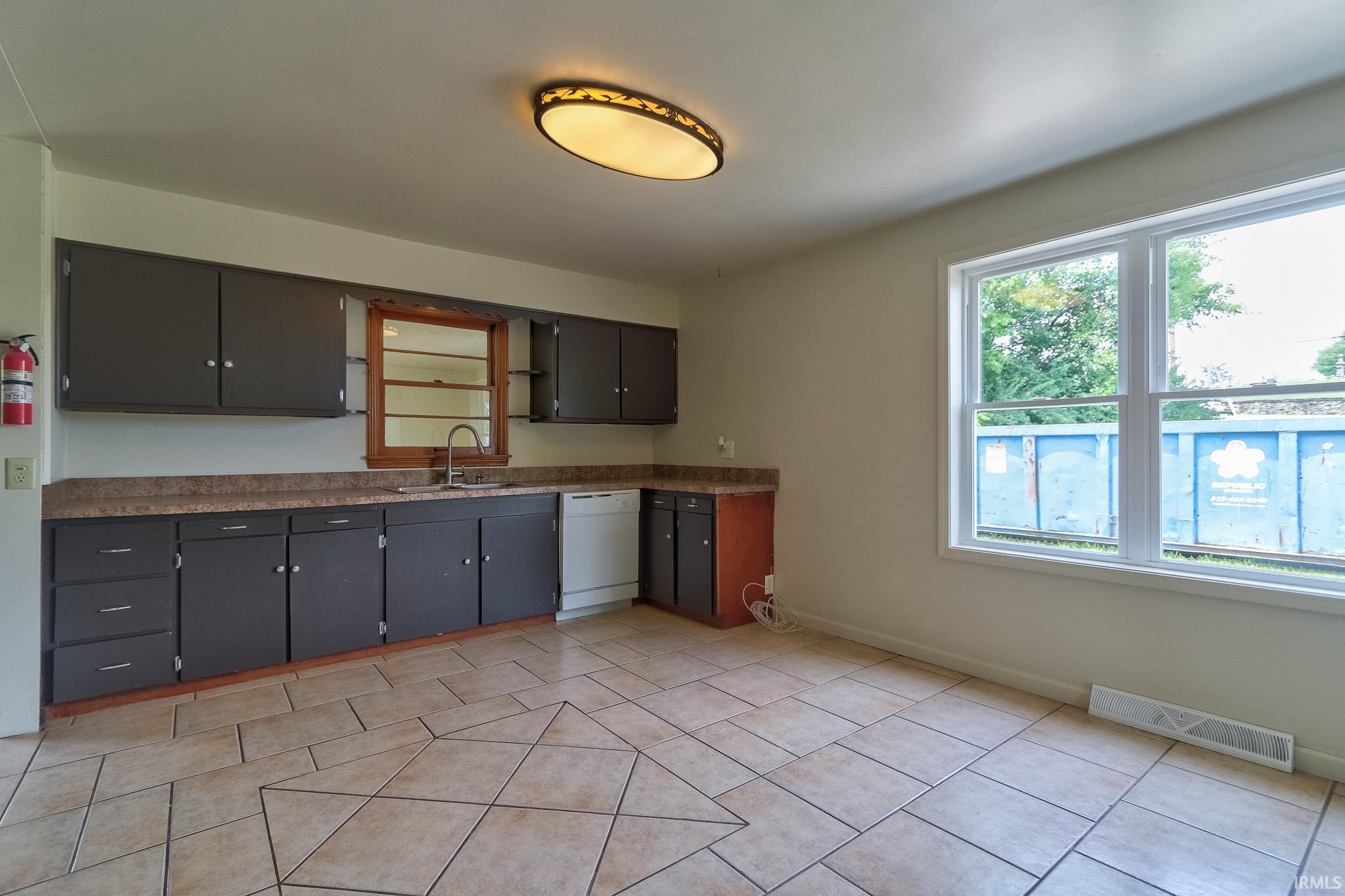 3524 Kratzville Road Evansville, IN 47710 - Photo 8 of 37