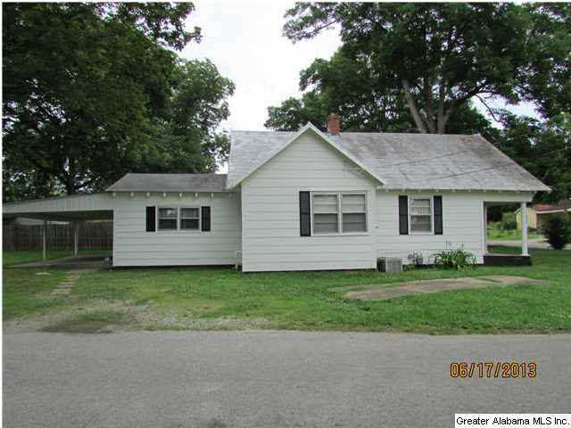 307 Vann Street Southwest Jacksonville, AL 36265 - Photo 2 of 19
