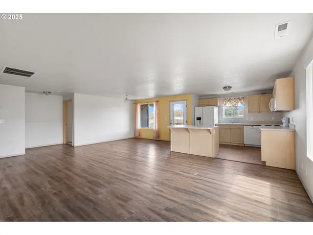 $269,000 | 335 Southeast 3rd Street, Irrigon, OR 97844