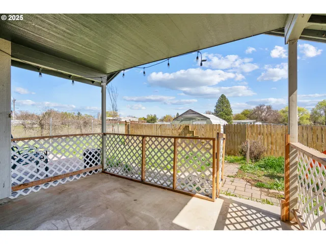 $269,000 | 335 Southeast 3rd Street, Irrigon, OR 97844