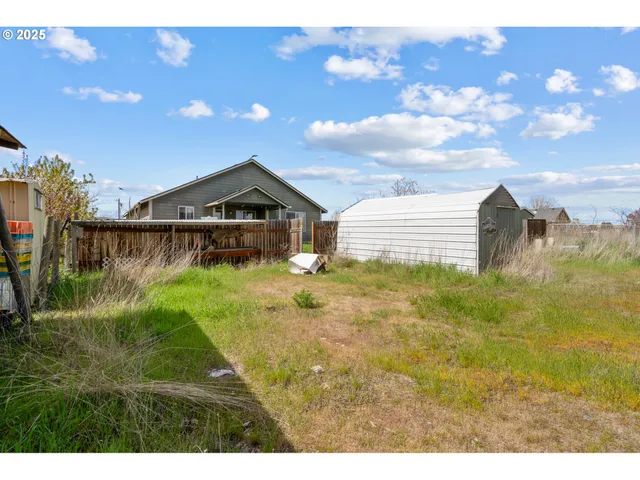 $269,000 | 335 Southeast 3rd Street, Irrigon, OR 97844