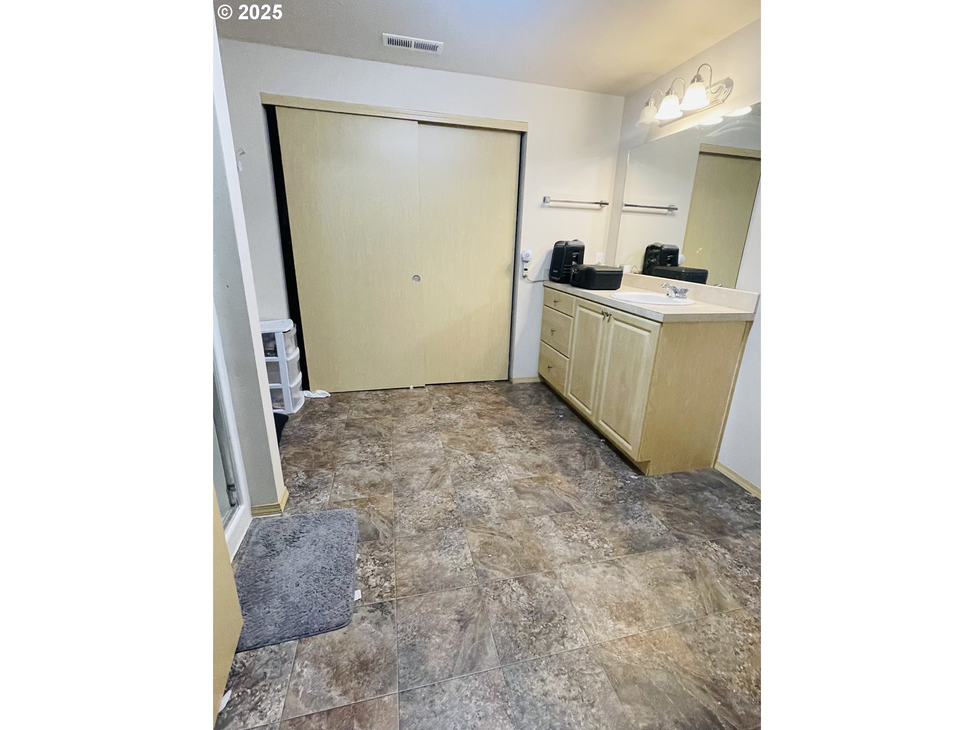 335 Southeast 3rd Street Irrigon, OR 97844 - Photo 10 of 33