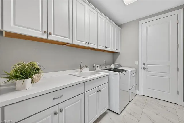 $2,695,000 | 2555 Marquesa Royale Lane, Unit 202, Naples, FL 34109