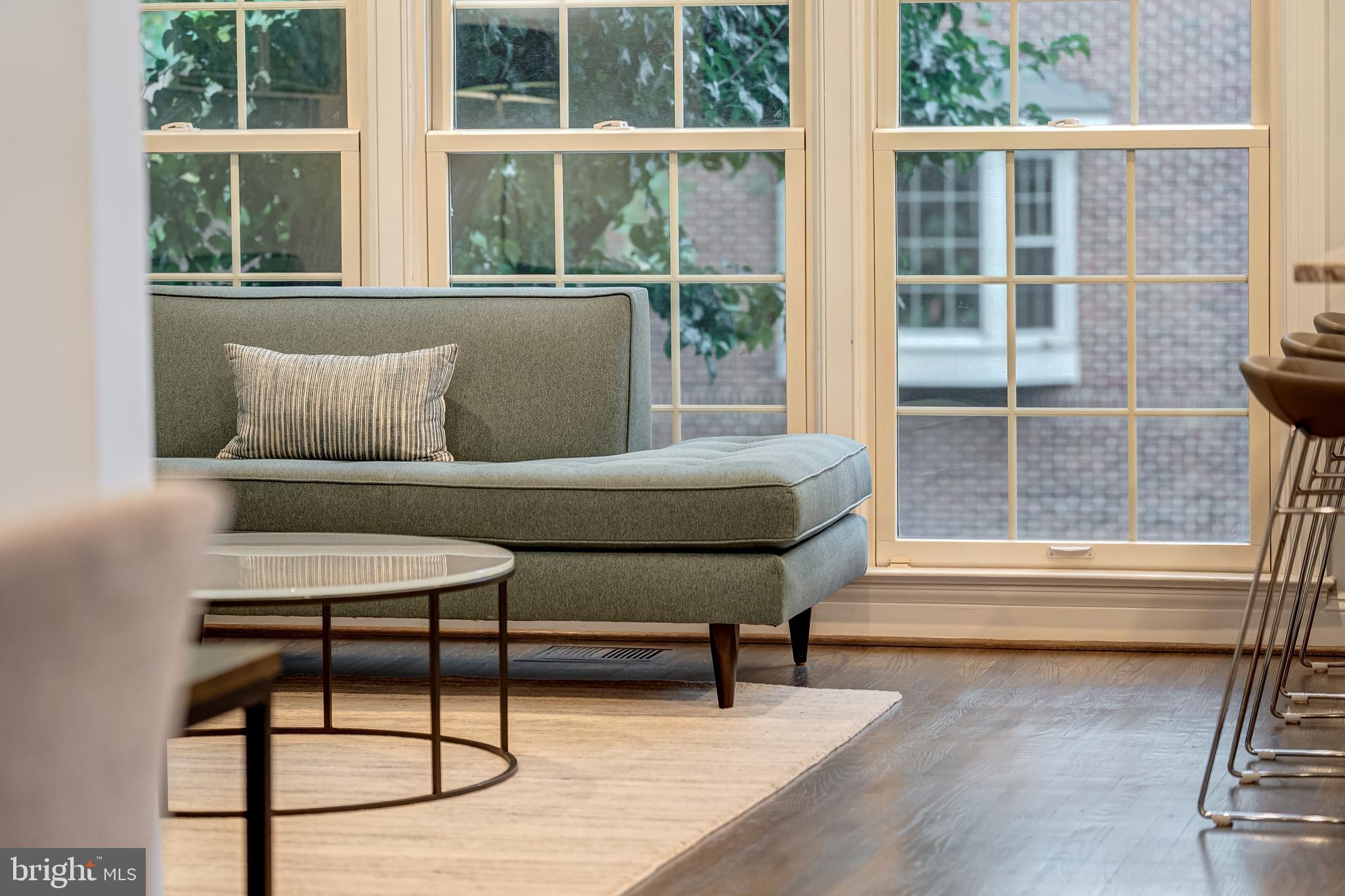 1500 North Colonial Terrace Arlington, VA 22209 - Photo 18 of 67 Living Room