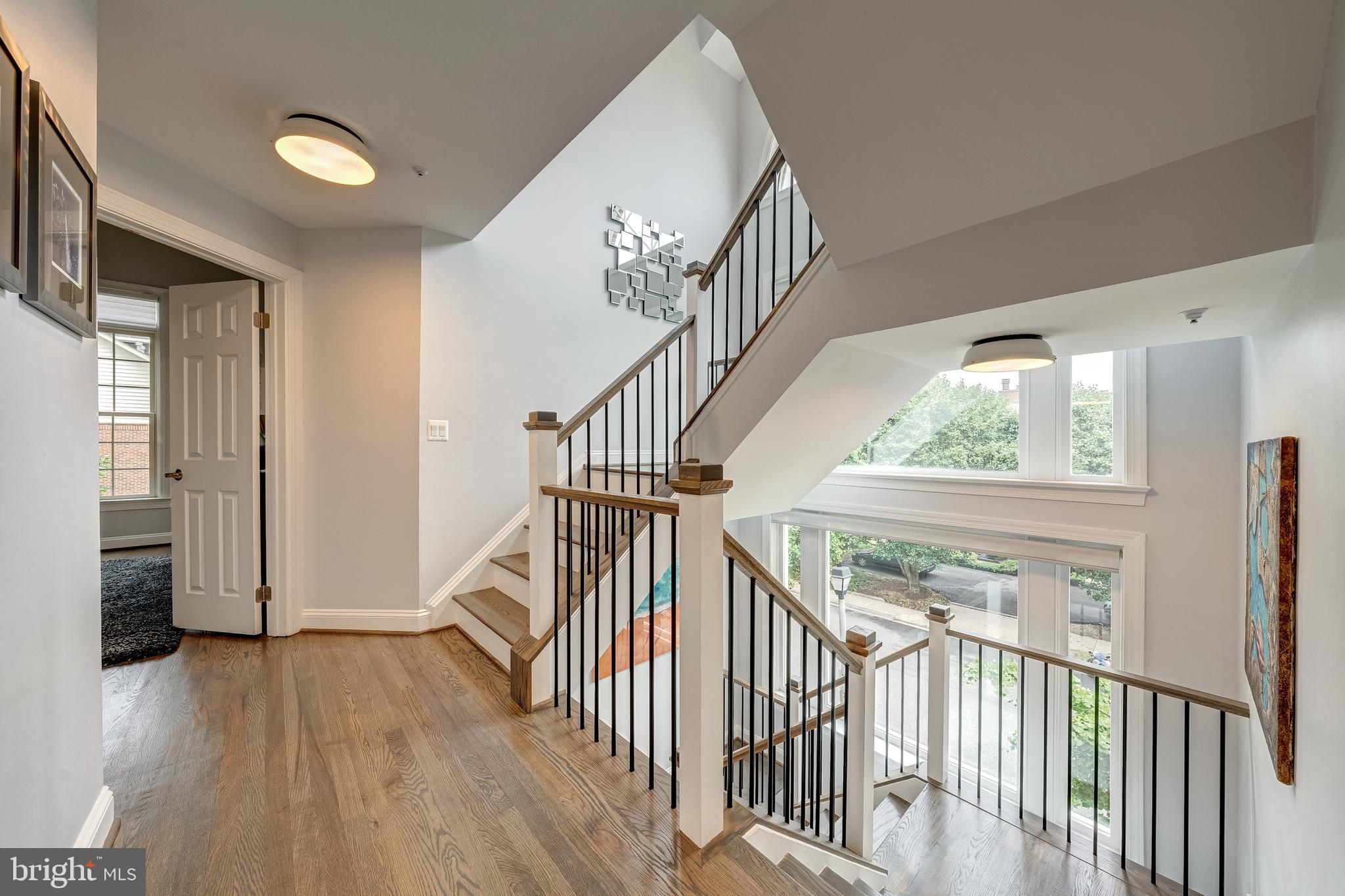 1500 North Colonial Terrace Arlington, VA 22209 - Photo 26 of 67 Stairwell