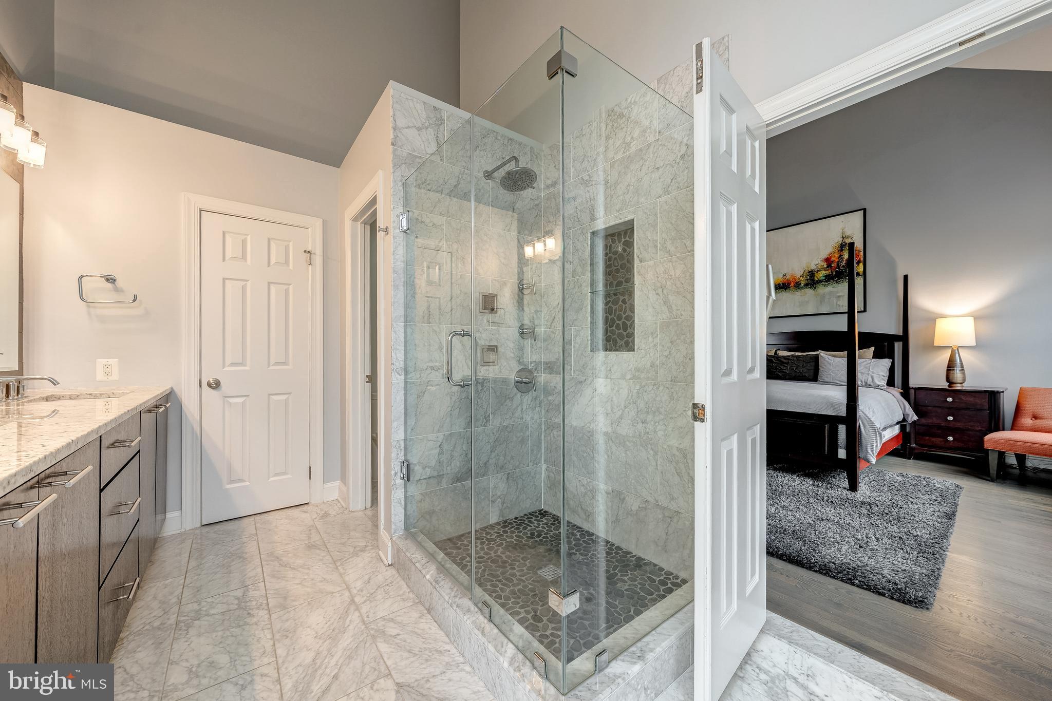 1500 North Colonial Terrace Arlington, VA 22209 - Photo 33 of 67 Primary Bathroom