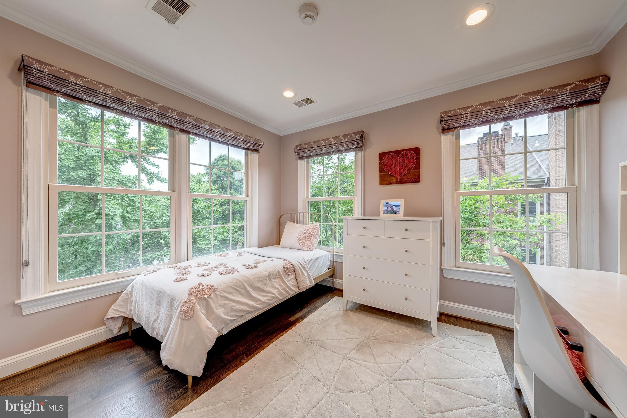 1500 North Colonial Terrace Arlington, VA 22209 - Photo 37 of 67 Bedroom