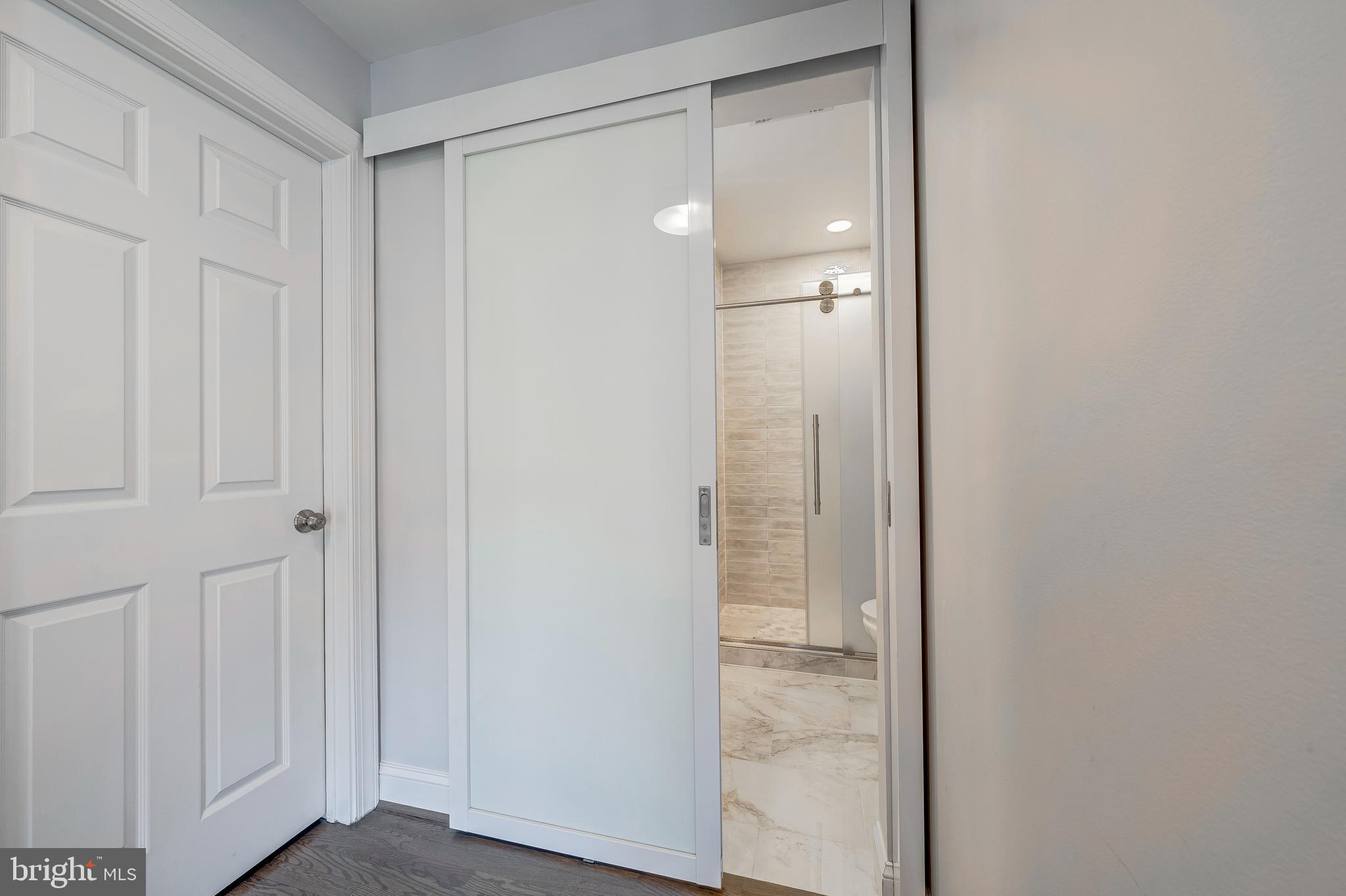 1500 North Colonial Terrace Arlington, VA 22209 - Photo 39 of 67 Full Bath