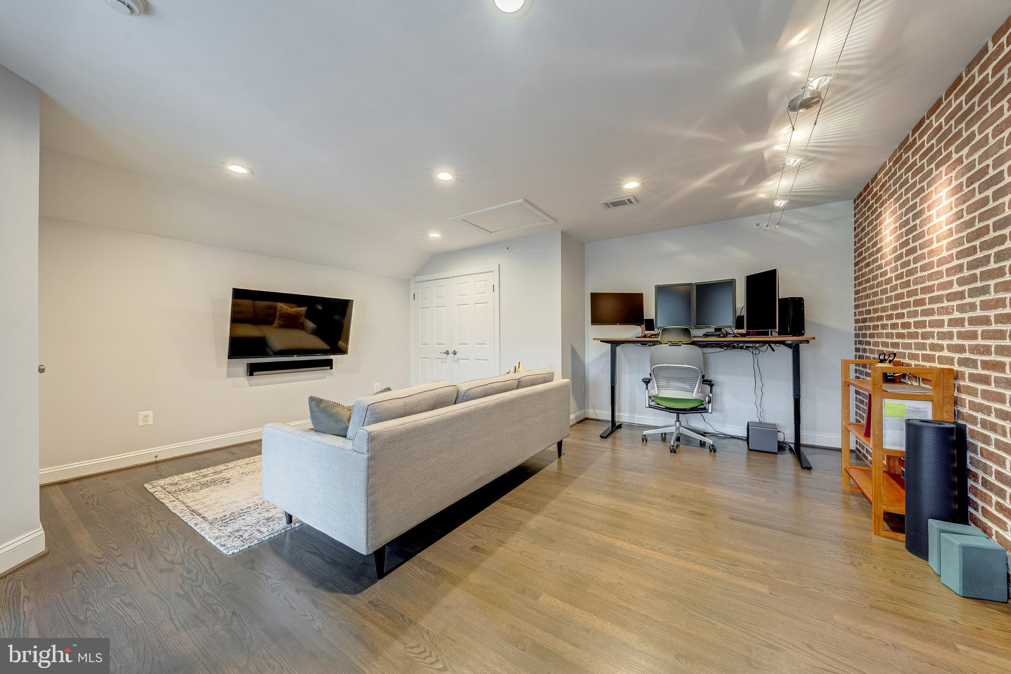 1500 North Colonial Terrace Arlington, VA 22209 - Photo 43 of 67 Upper Level 2