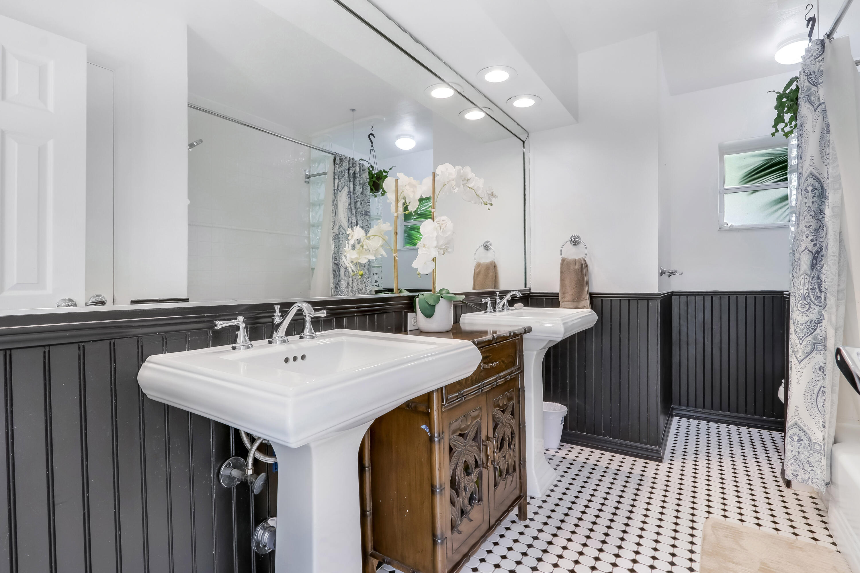 1199 Southwest 4th Avenue Boca Raton, FL 33432 - Photo 12 of 16 2nd bath