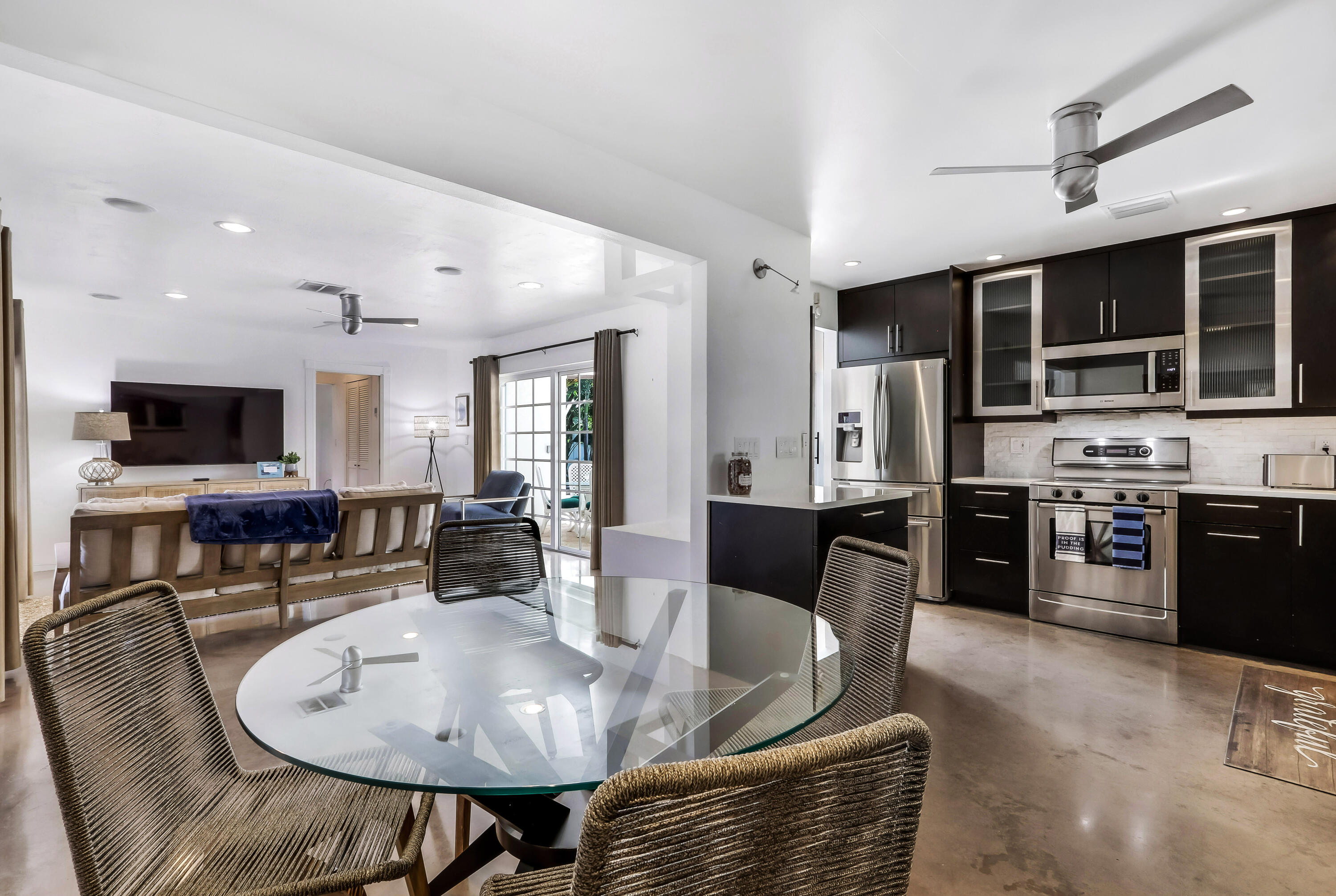 1199 Southwest 4th Avenue Boca Raton, FL 33432 - Photo 5 of 16 dining/kitchen