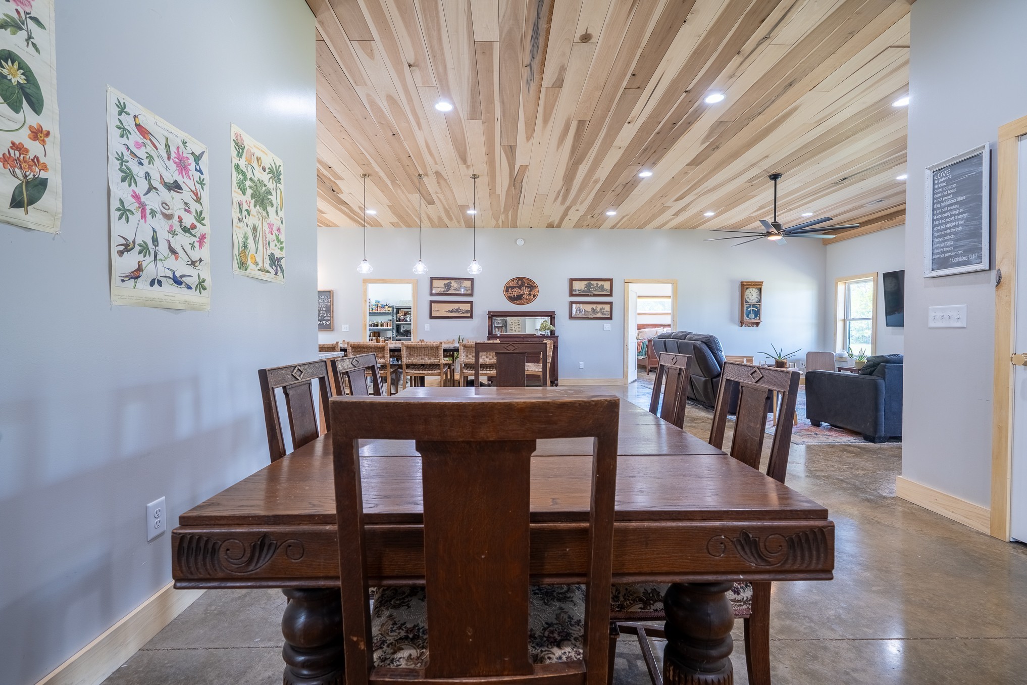 125 Ashland Road Waynesboro, TN 38485 - Photo 22 of 92 a view of a dining room with furniture