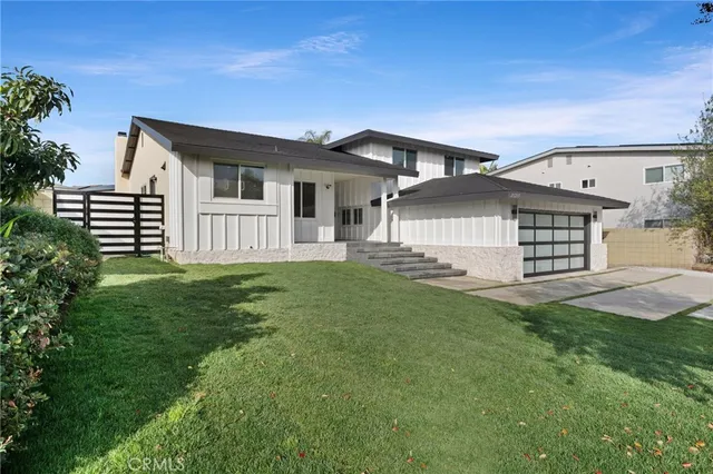 $1,999,000 | 23215 Elm Avenue, Torrance, CA 90505