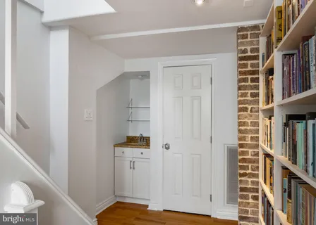 $1,299,500 | 129 Bainbridge Street, Philadelphia, PA 19147