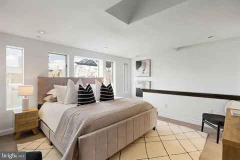 $1,299,500 | 129 Bainbridge Street, Philadelphia, PA 19147