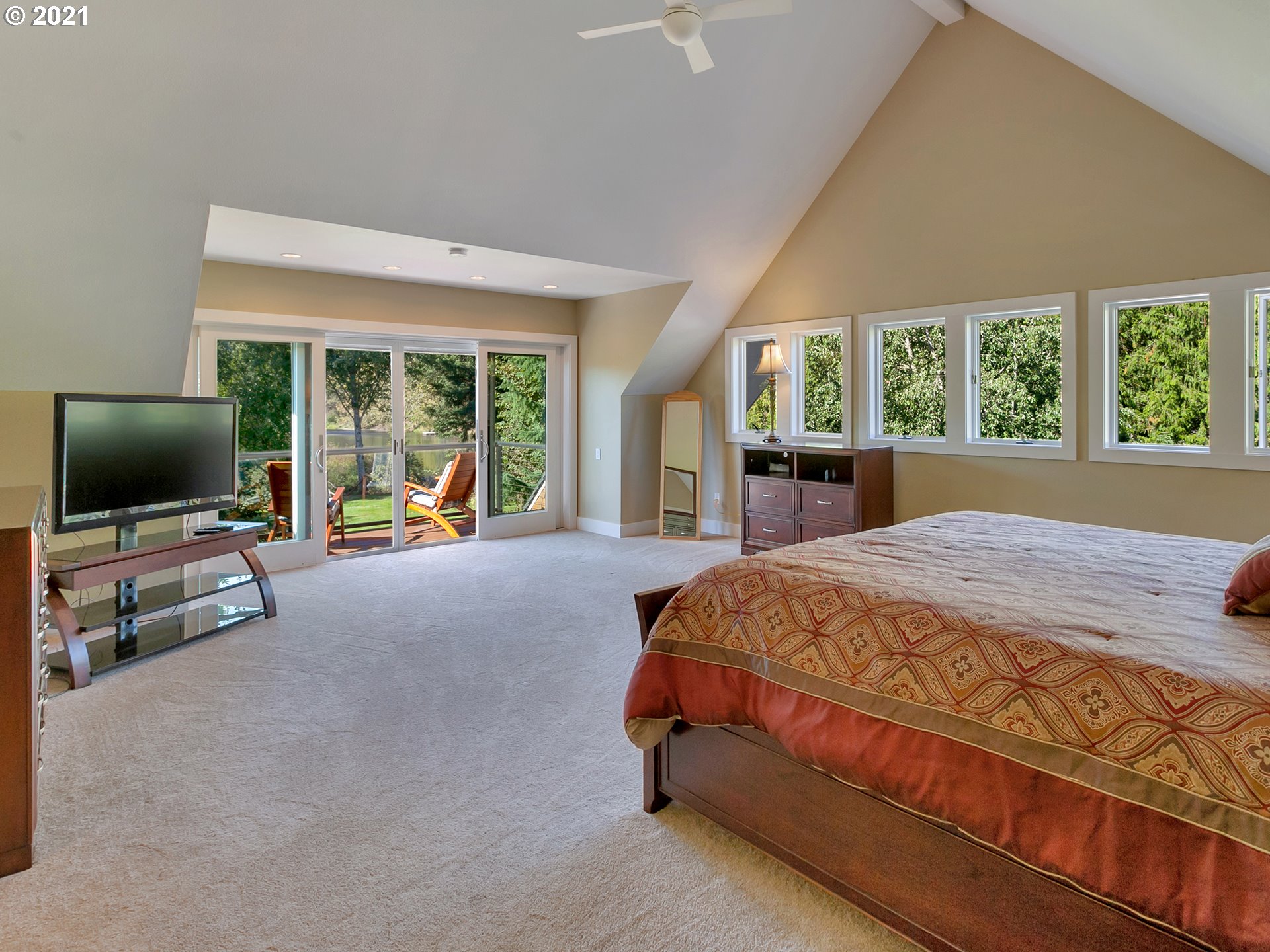 22831 Southwest Johnson Road West Linn, OR 97068 - Photo 14 of 32 Gallery Image 14