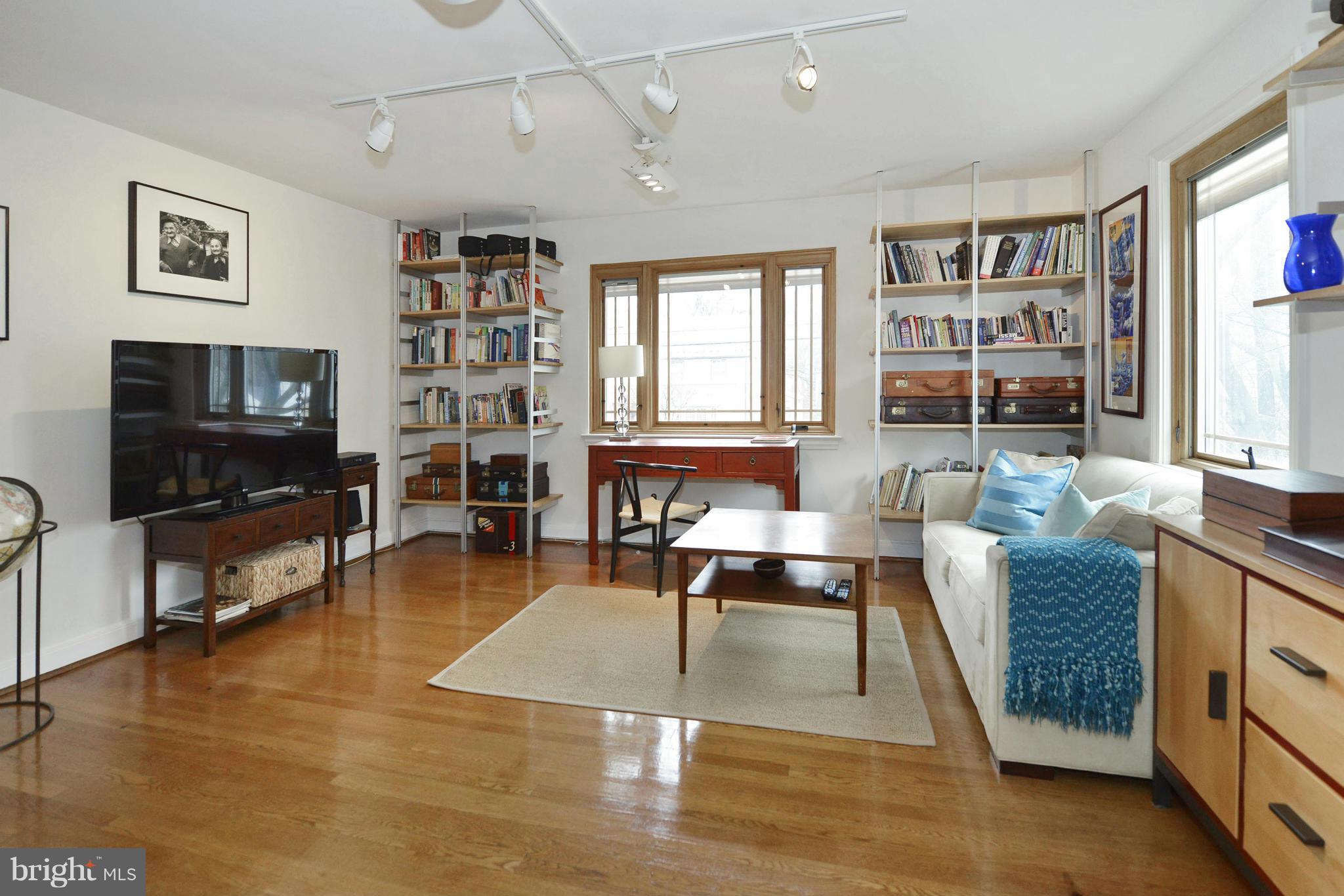 4506 Dalton Road Chevy Chase, MD 20815 - Photo 12 of 26 Bedroom (Master)