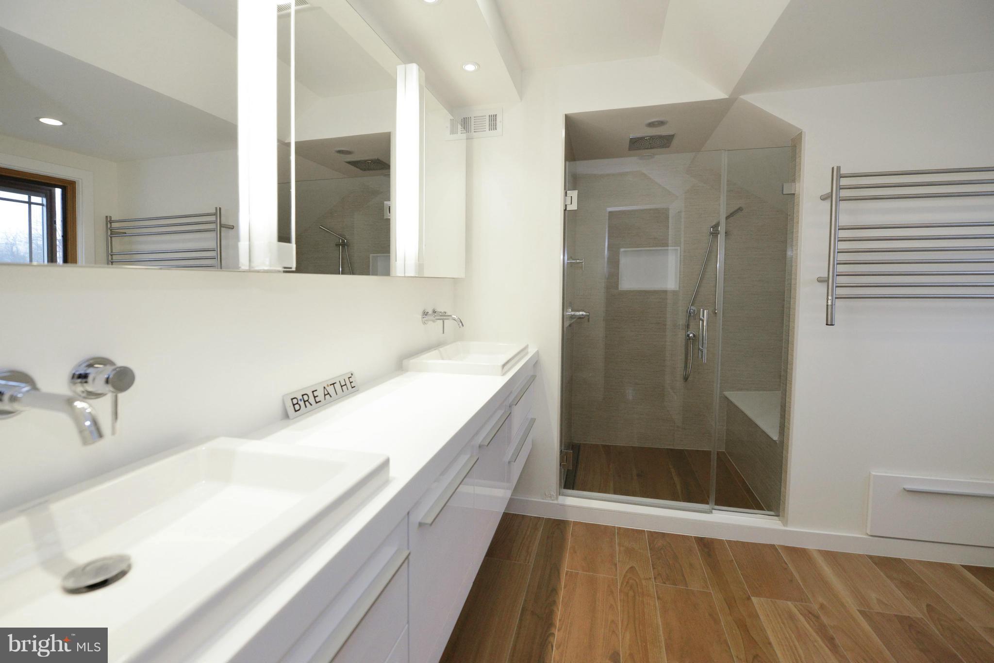 4506 Dalton Road Chevy Chase, MD 20815 - Photo 16 of 26 Bath (Master)