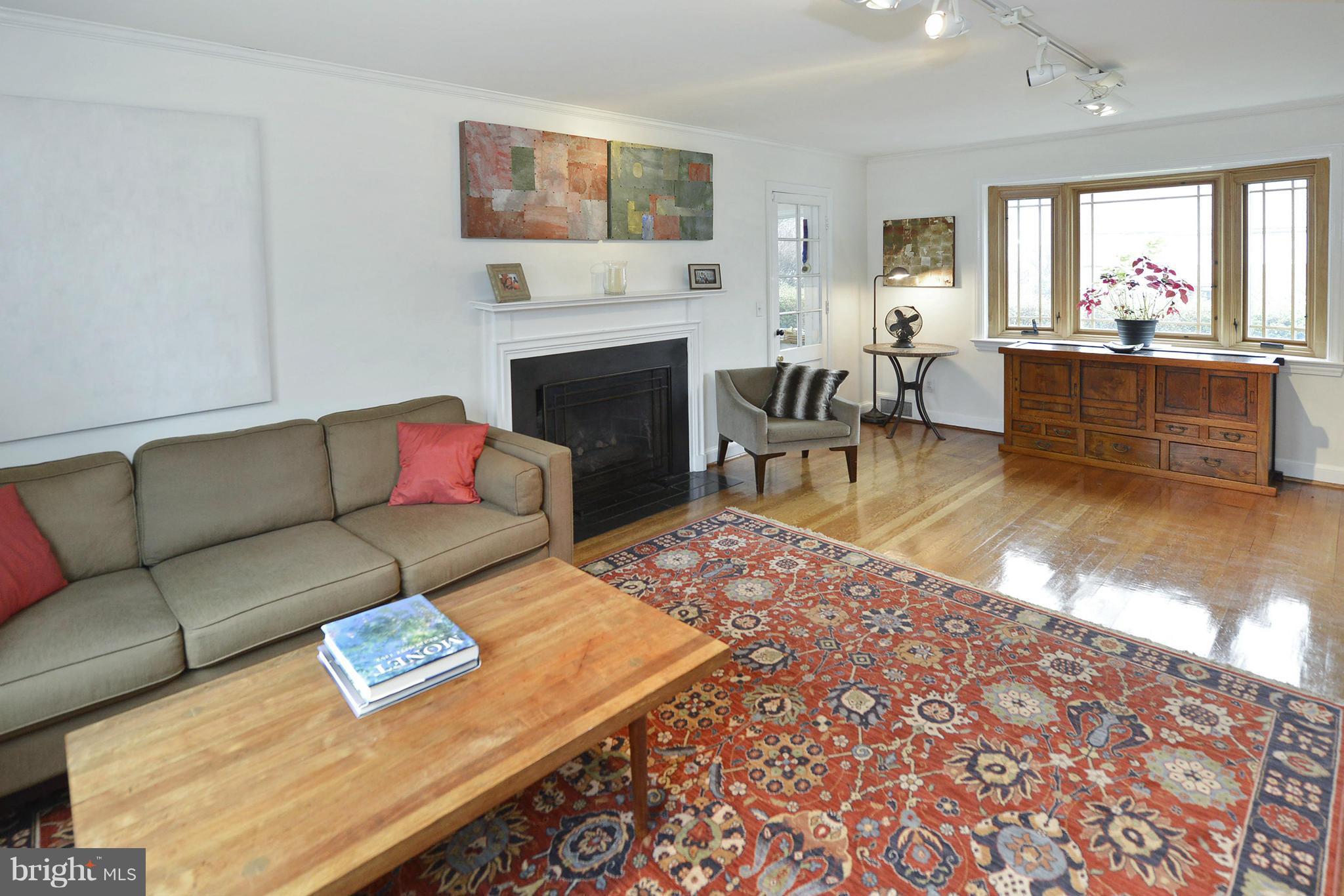 4506 Dalton Road Chevy Chase, MD 20815 - Photo 4 of 26 Living Room