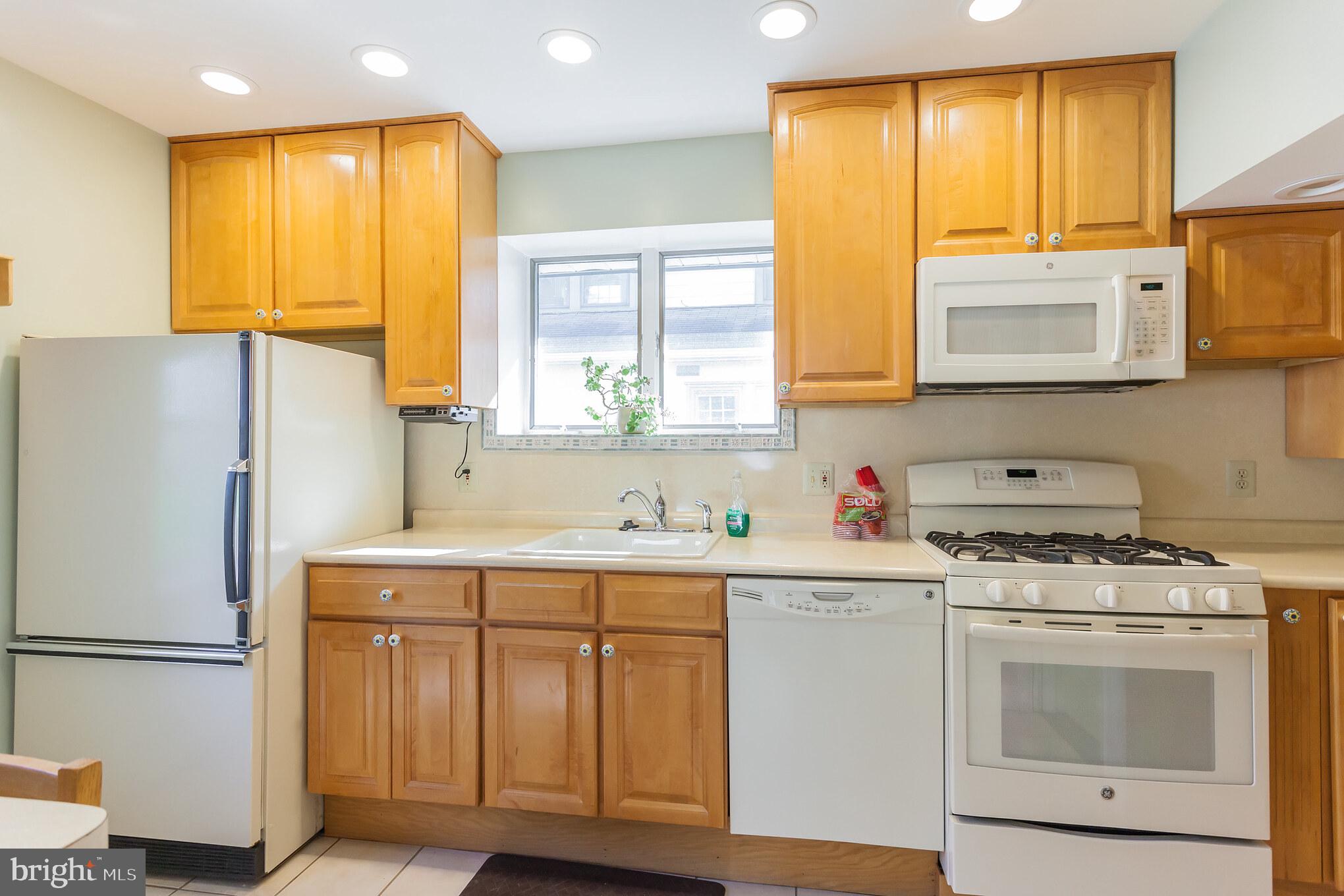 33 East Clearfield Road Havertown, PA 19083 - Photo 15 of 43