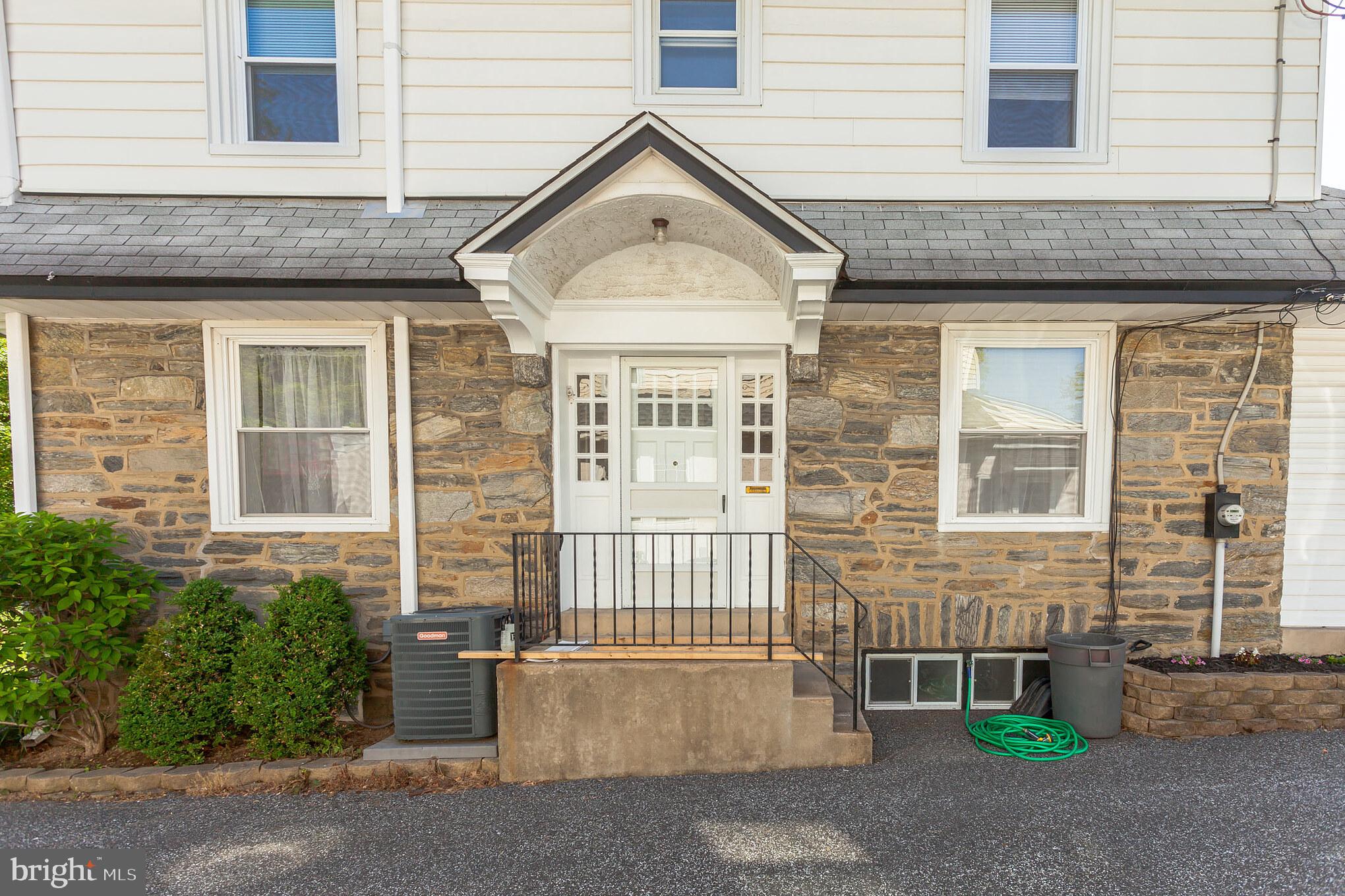33 East Clearfield Road Havertown, PA 19083 - Photo 3 of 43