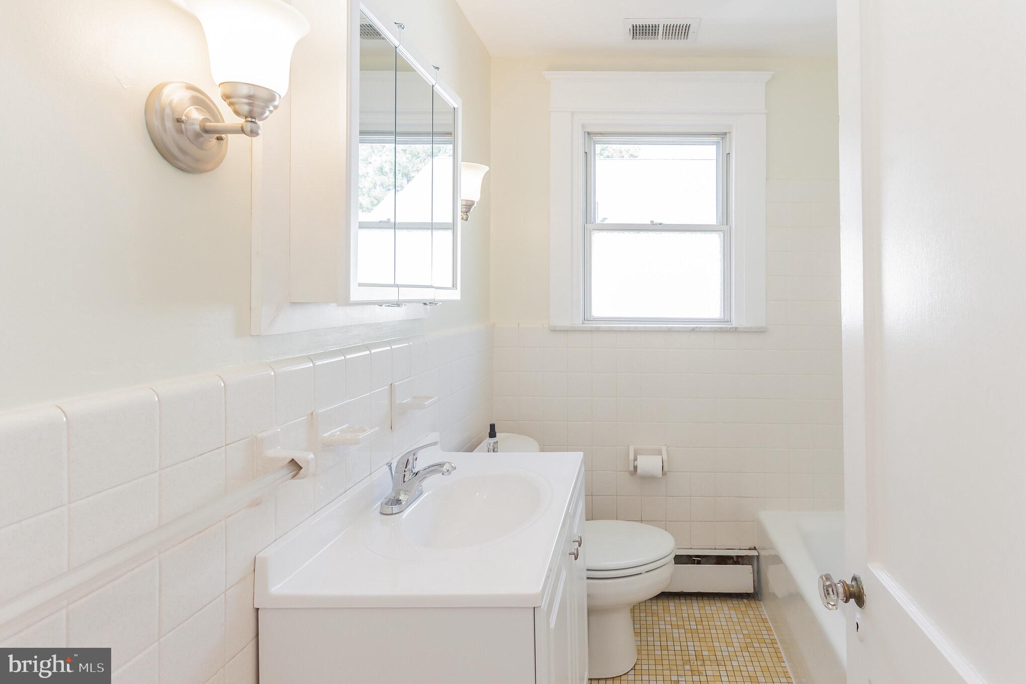33 East Clearfield Road Havertown, PA 19083 - Photo 25 of 43