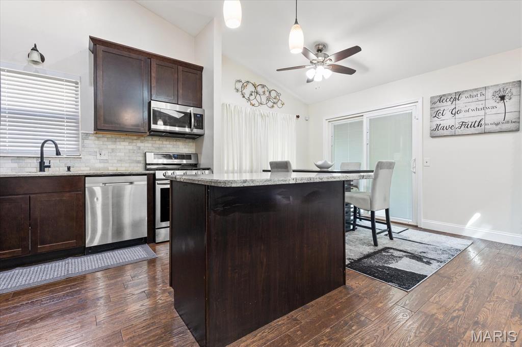 3809 Salvation Road Florissant, MO 63034 - Photo 8 of 35