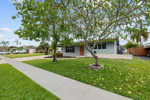 $750,000 | 1340 Southwest 56th Avenue, Plantation, FL 33317