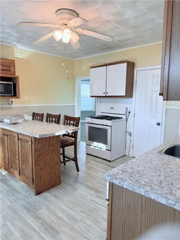 $1,590 | 128 Vincent Avenue, Unit 1, North Providence, RI 02904