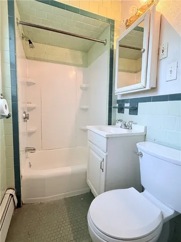 $1,590 | 128 Vincent Avenue, Unit 1, North Providence, RI 02904