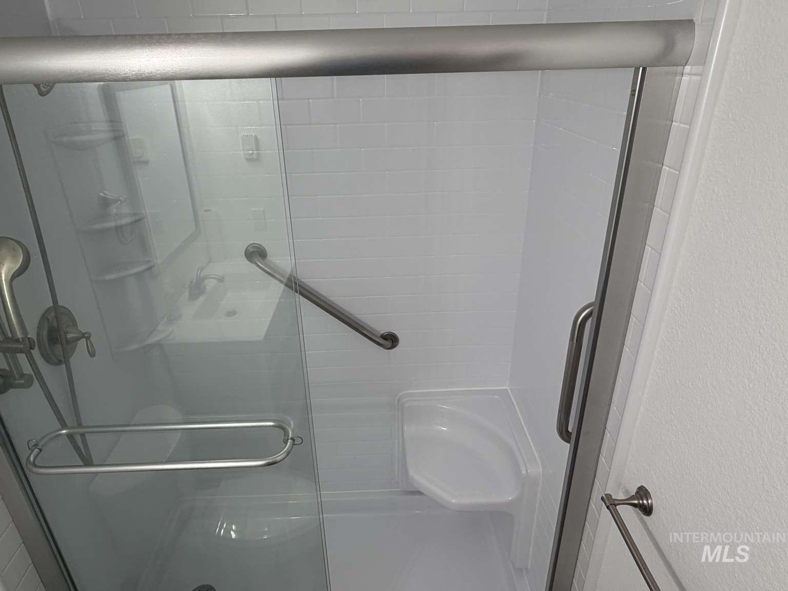 211 Jasper Avenue Middleton, ID 83644 - Photo 20 of 25 Bathroom with a stall shower