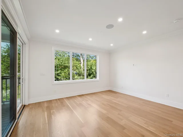 $12,000 | 2 Arthur Place, Woodbury, NY 11797