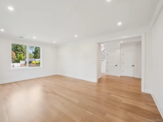 $12,000 | 2 Arthur Place, Woodbury, NY 11797