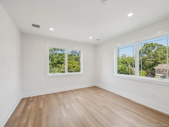 $12,000 | 2 Arthur Place, Woodbury, NY 11797