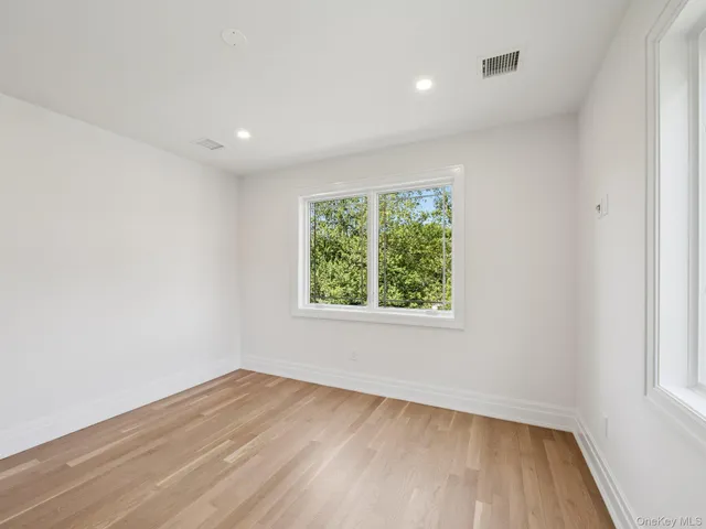 $12,000 | 2 Arthur Place, Woodbury, NY 11797