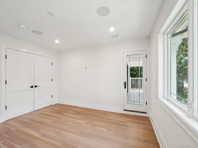 $12,000 | 2 Arthur Place, Woodbury, NY 11797