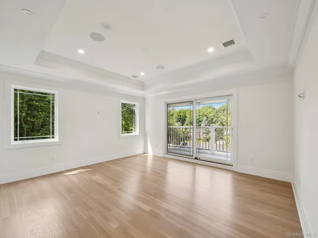 $12,000 | 2 Arthur Place, Woodbury, NY 11797