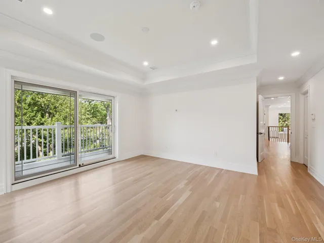 $12,000 | 2 Arthur Place, Woodbury, NY 11797