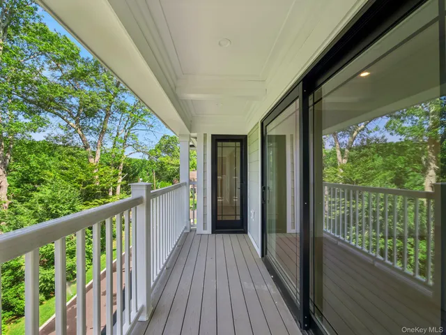 $12,000 | 2 Arthur Place, Woodbury, NY 11797