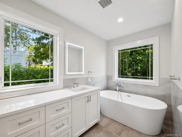 $12,000 | 2 Arthur Place, Woodbury, NY 11797