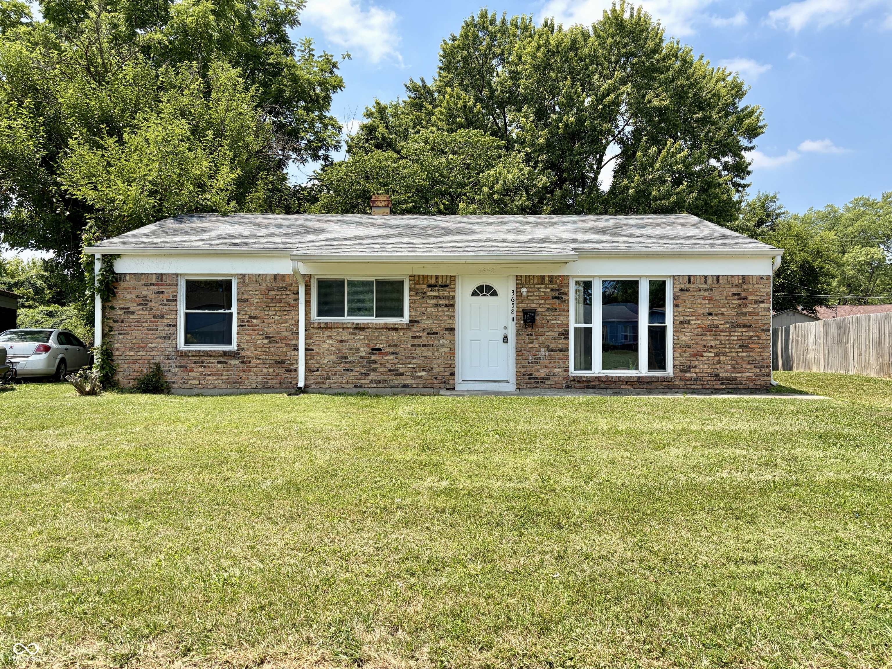 3658 Marseille Road Indianapolis, IN 46226 - Photo 1 of 28 Gallery Image 1