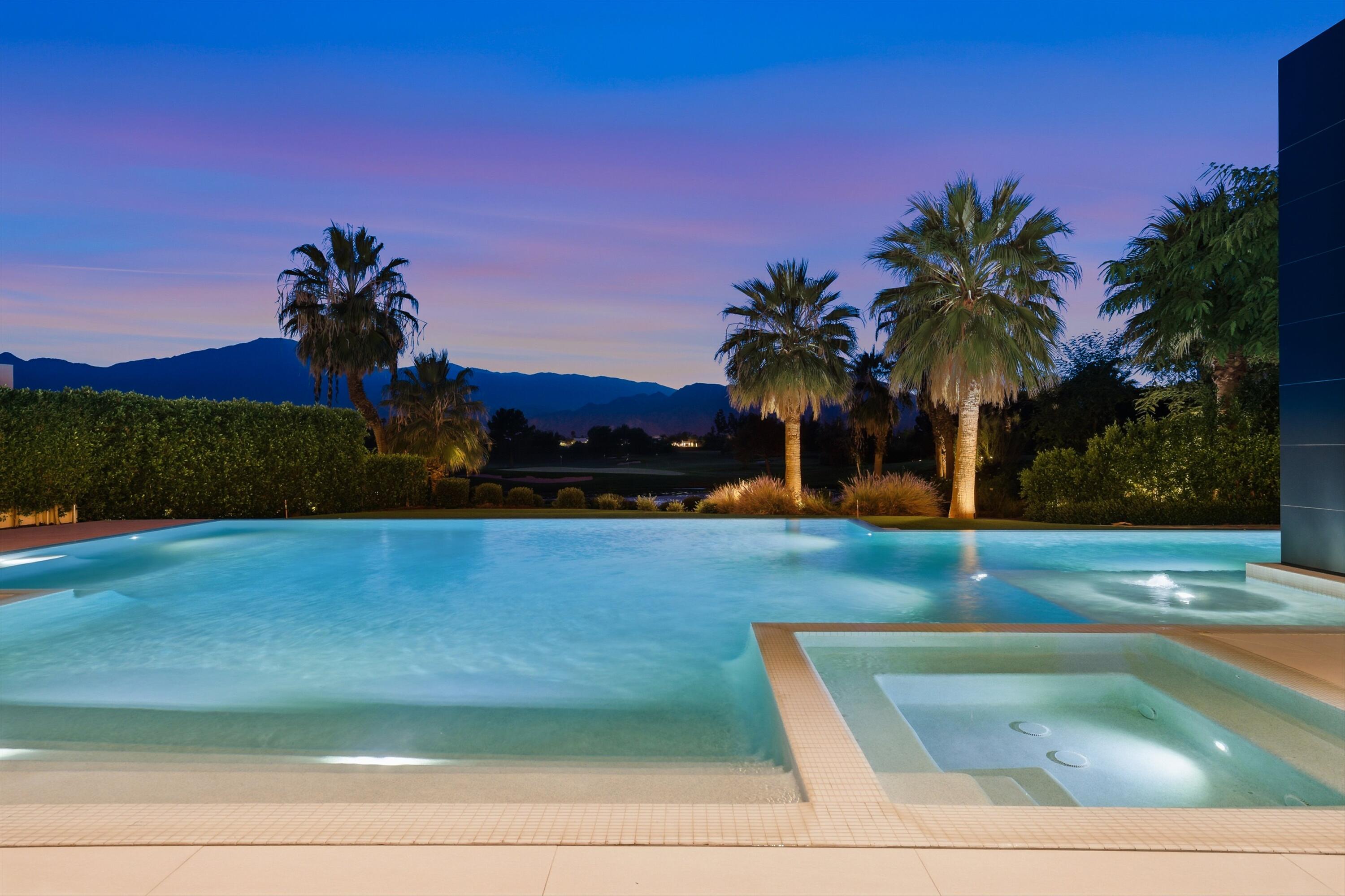 52637 Meriwether Way La Quinta, CA 92253 - Photo 15 of 15 a view of a yard and a fountain