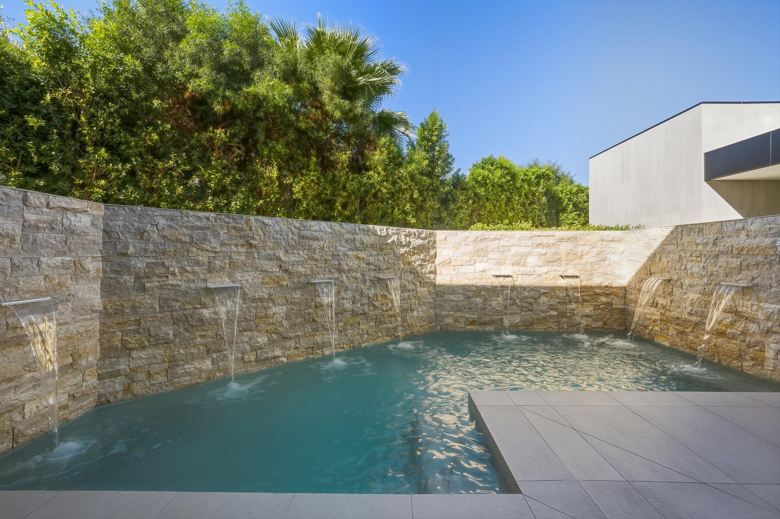 52637 Meriwether Way La Quinta, CA 92253 - Photo 8 of 15 a view of an outdoor space and a yard