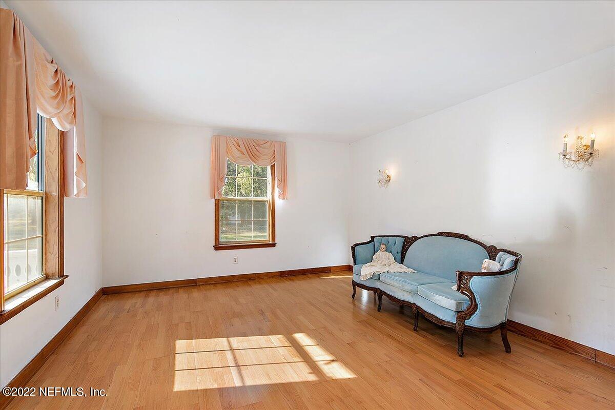 1939 Orange Picker Road Jacksonville, FL 32223 - Photo 11 of 30 11-Living Room