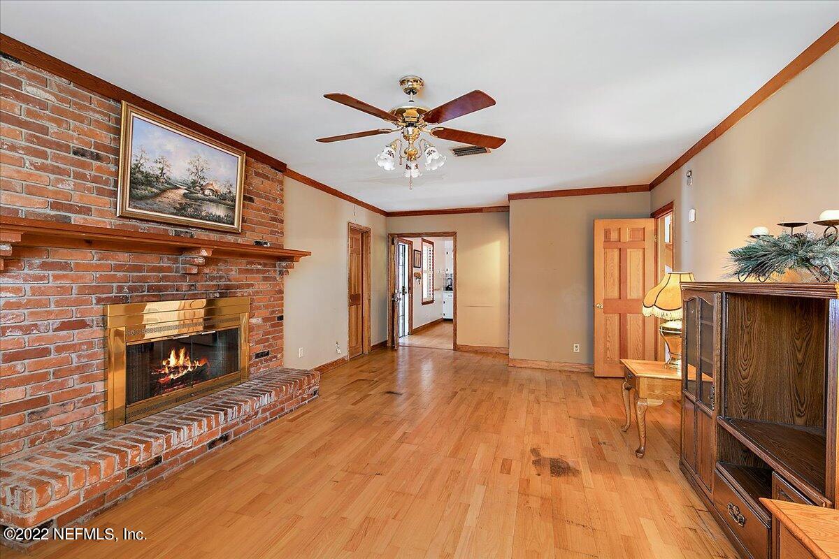 1939 Orange Picker Road Jacksonville, FL 32223 - Photo 17 of 30 17-Family Room