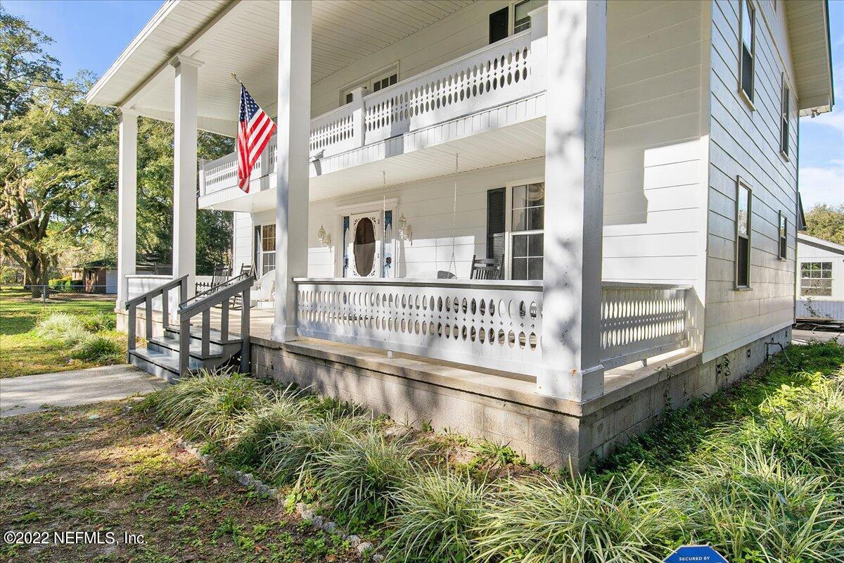 06-Front Porch and Balcony