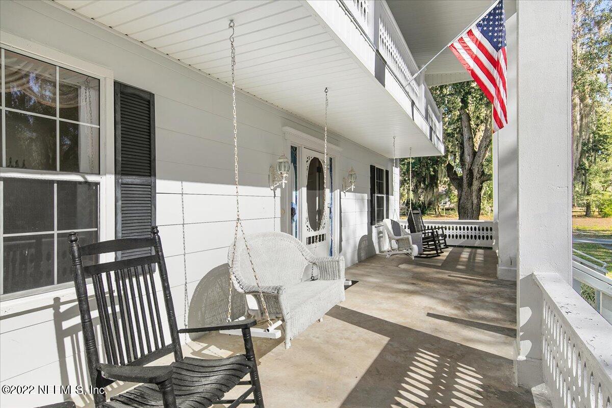 07-Front Porch