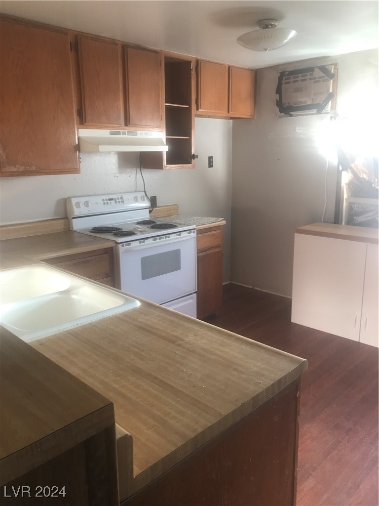 853 Holt Caliente, NV 89008 - Photo 5 of 39